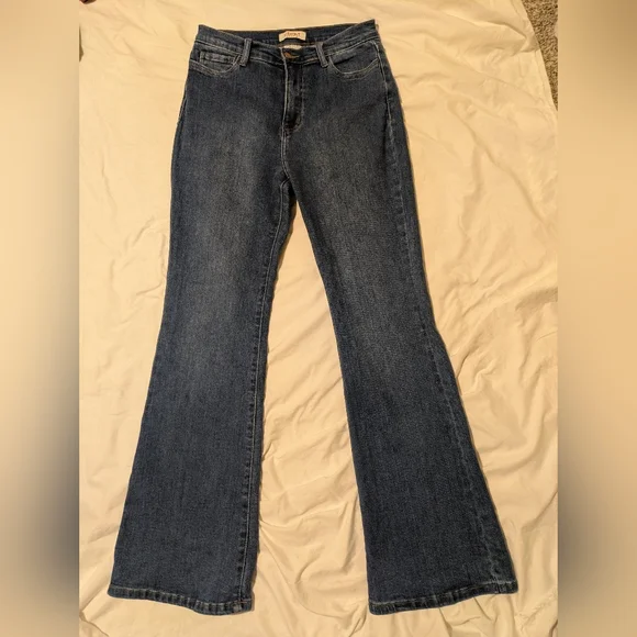 NWOT Vibrant M.I.U. Slim Flare Smooth & Stretchy Jean - Picture 2 of 6